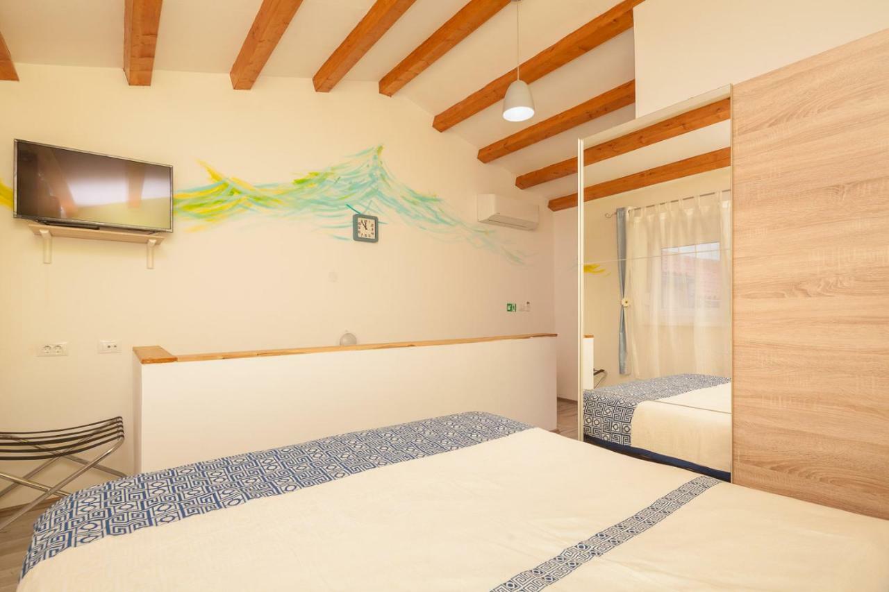 Miramare Apartment Pomer Bagian luar foto